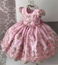 Load image into Gallery viewer, princess dress